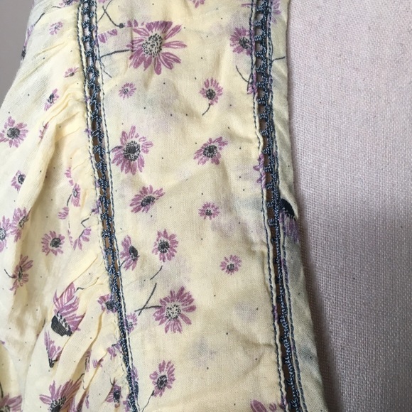 Free People daisy print peasant top Medium - Picture 6 of 7